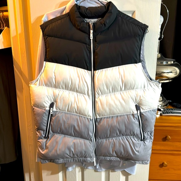 NWT Peter Millar tri color vest